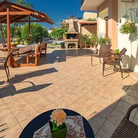 Apartment Ilioni 2 *